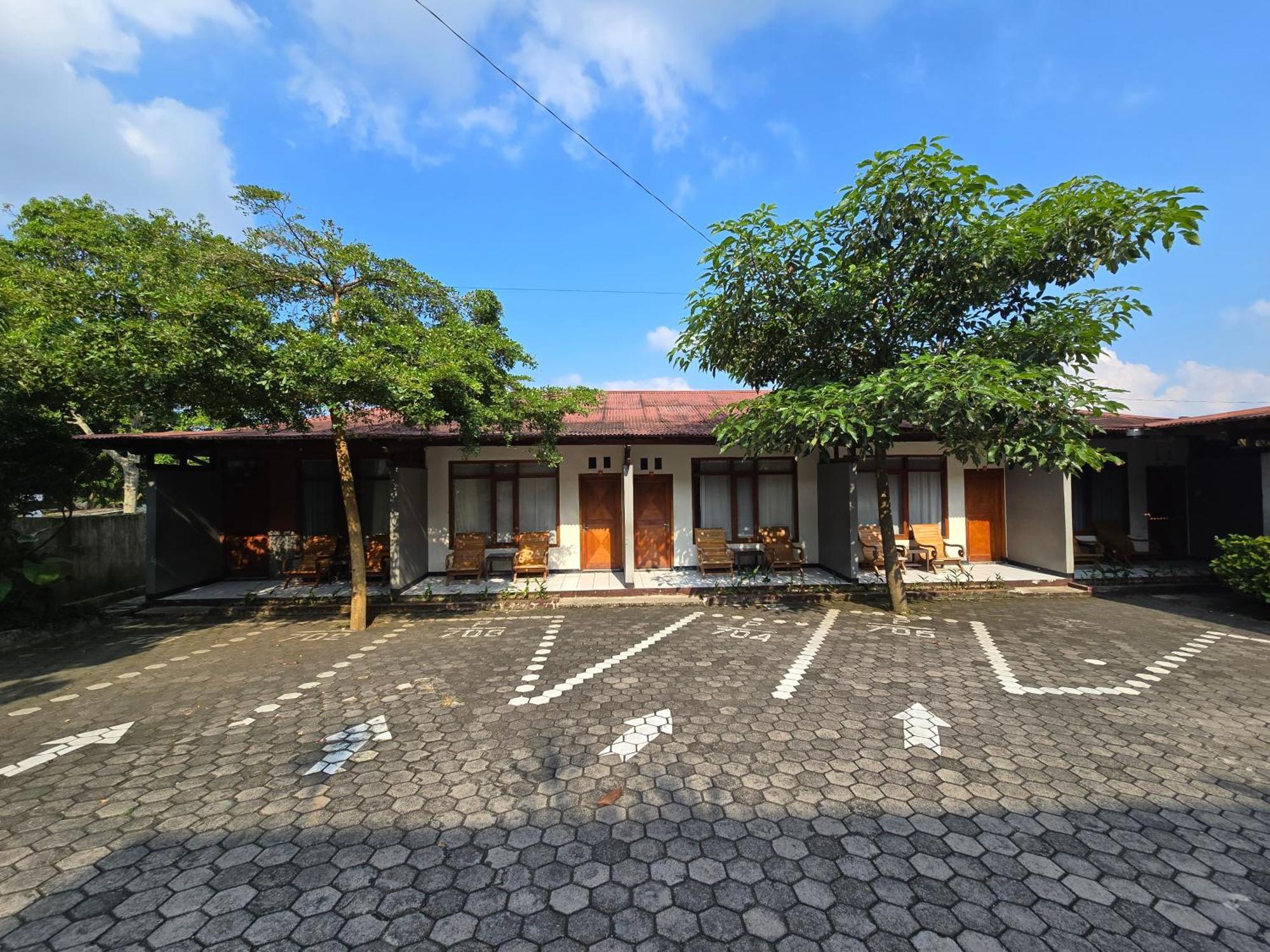 Kusma Hotel Bandungan Semarang Exterior foto